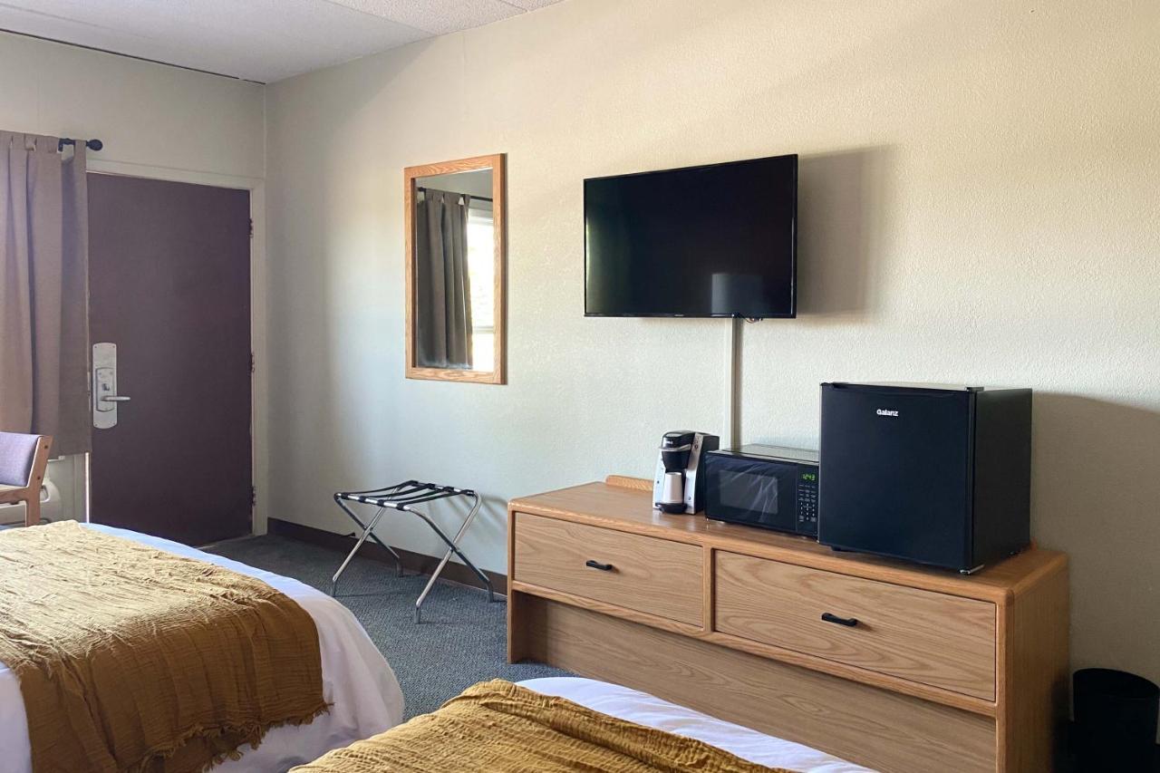 The Benson Motel - Benson, Mn - Us-12 Hwy المظهر الخارجي الصورة